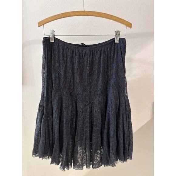 Lauren Vidal Dresses & Skirts - Lace Handkerchief Hem Skirt M